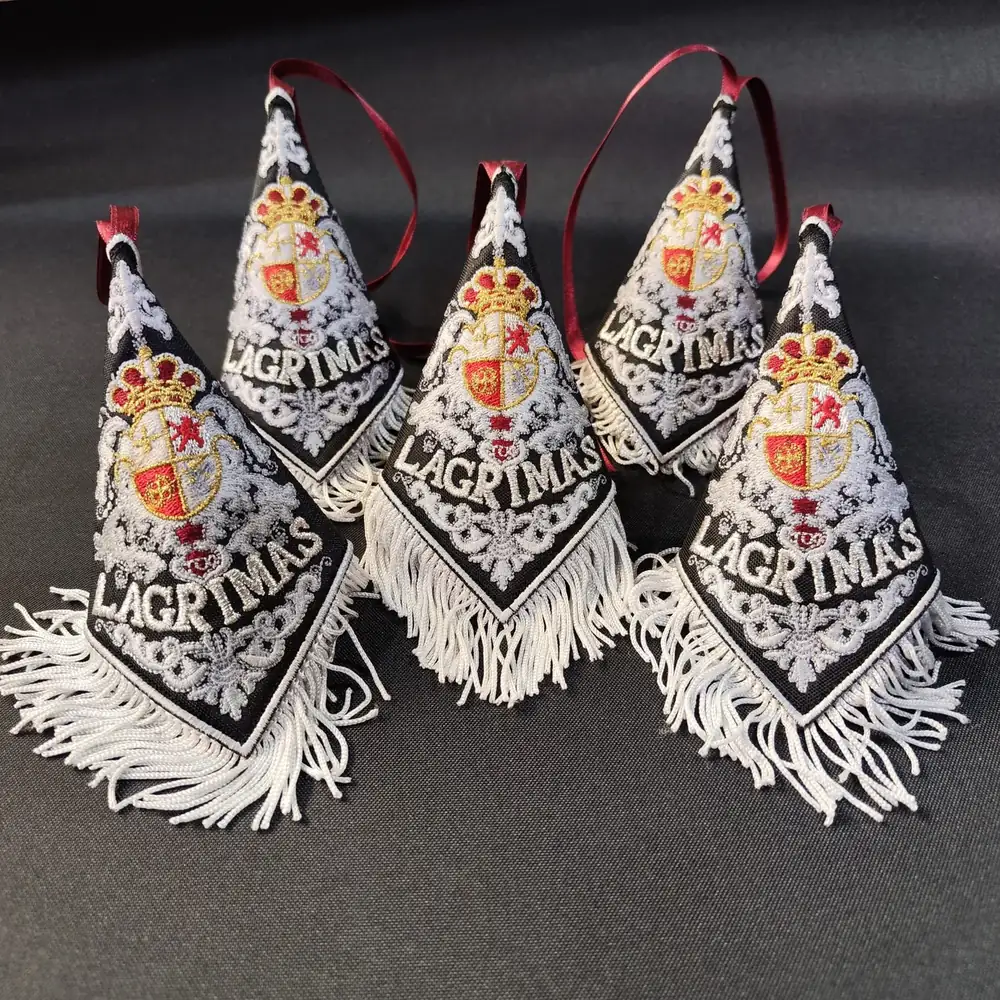 Mantolines bordados con flecos para banda